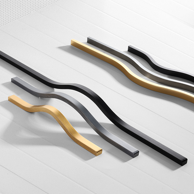 Curved Spring Bar - Puxadores de armário de ouro escovado
