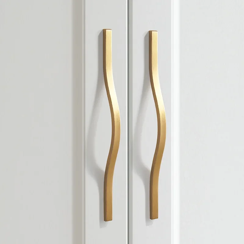 Puxadores de armário de ouro e - Curved Spring Bar avaliação e preço